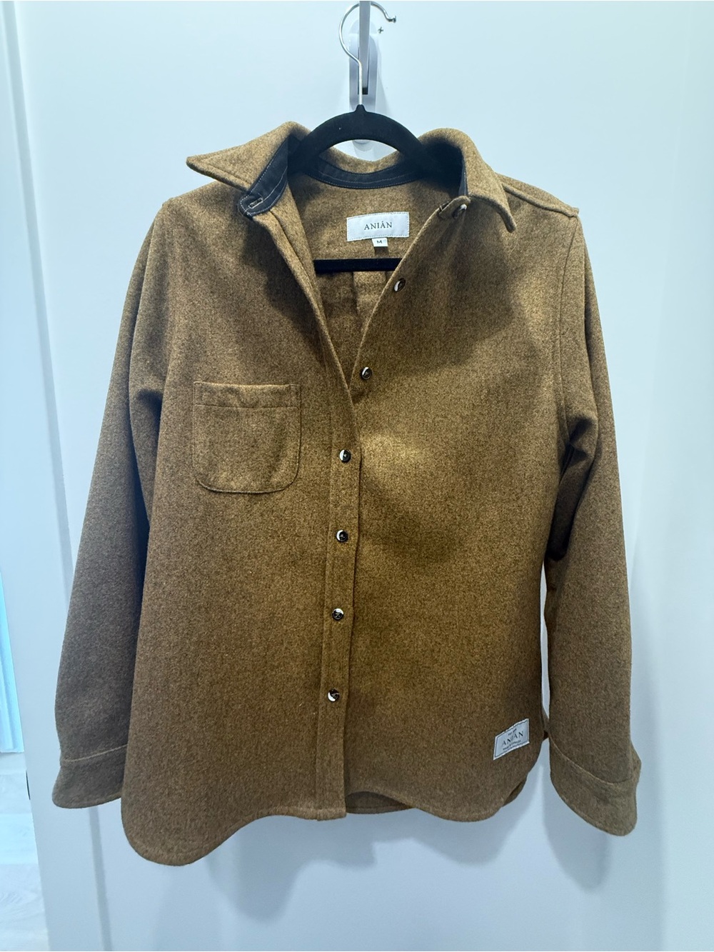 Anián Modern Melton Wool Shirt for Women
